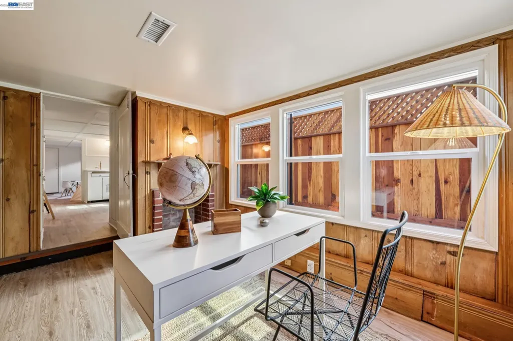 467 Santa Clara Avenue Alameda CA 94501