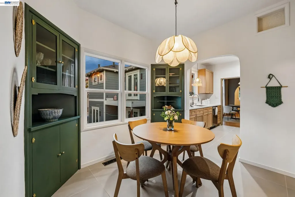 467 Santa Clara Avenue Alameda CA 94501
