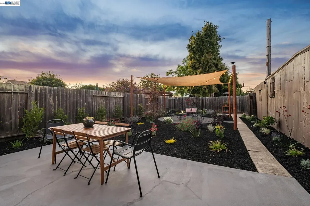 467 Santa Clara Avenue Alameda CA 94501