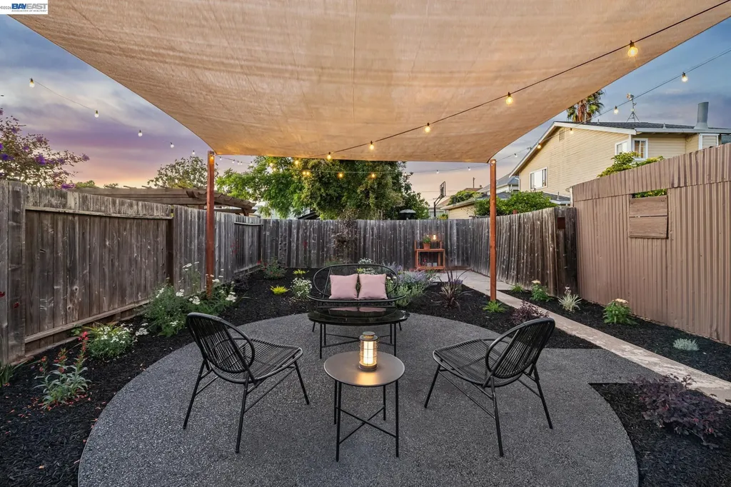 467 Santa Clara Avenue Alameda CA 94501