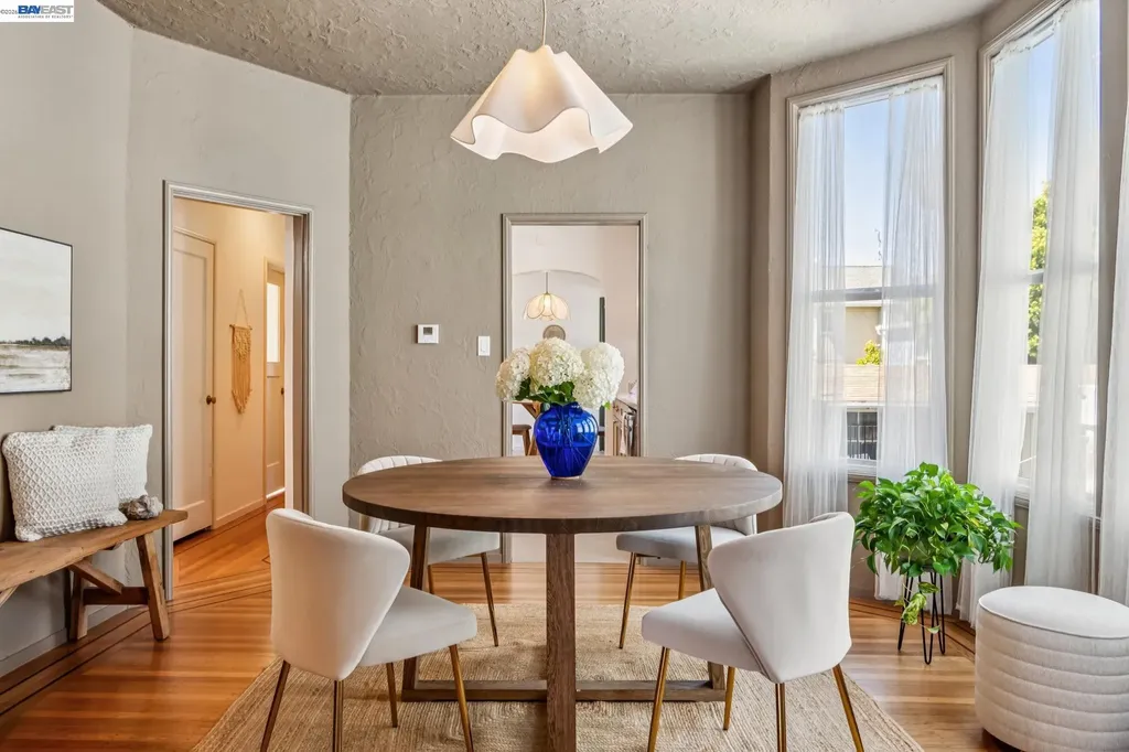 467 Santa Clara Avenue Alameda CA 94501