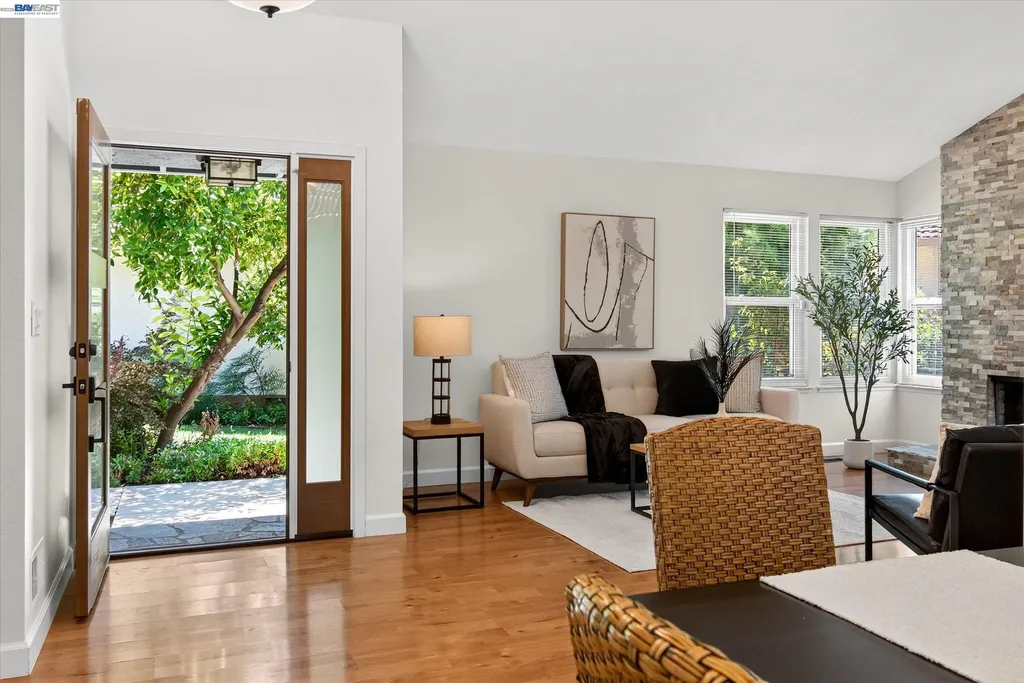 22 Jib Court Pleasant Hill CA 94523