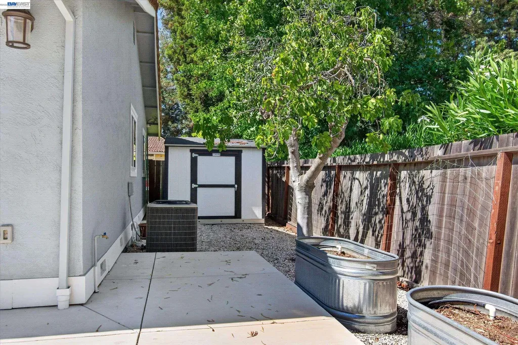 22 Jib Court Pleasant Hill CA 94523