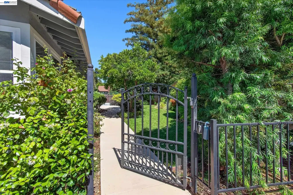 22 Jib Court Pleasant Hill CA 94523