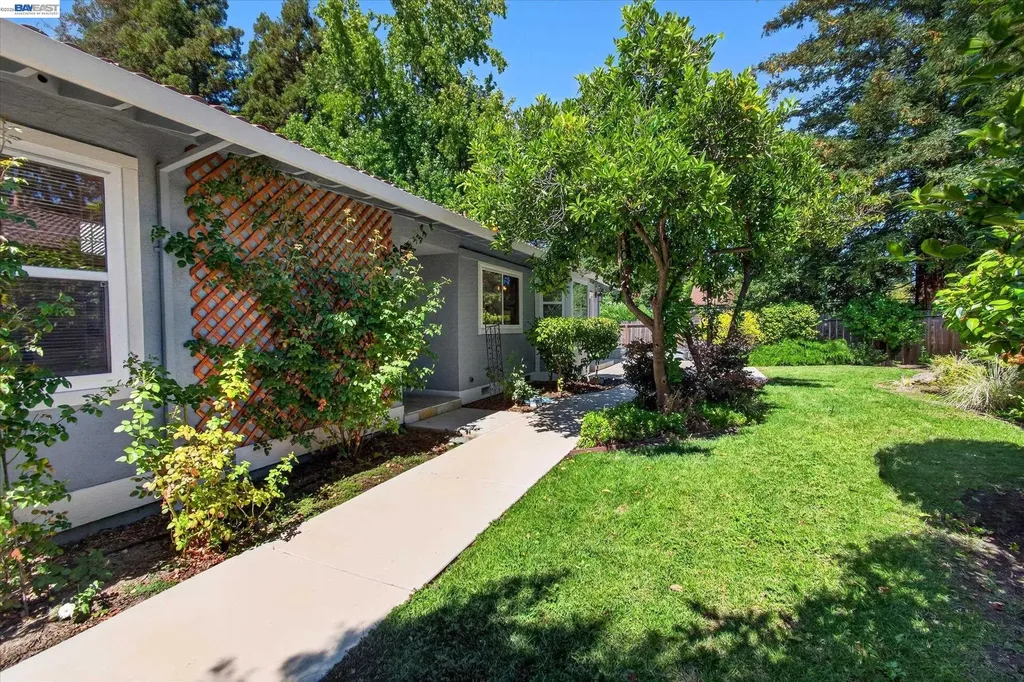22 Jib Court Pleasant Hill CA 94523