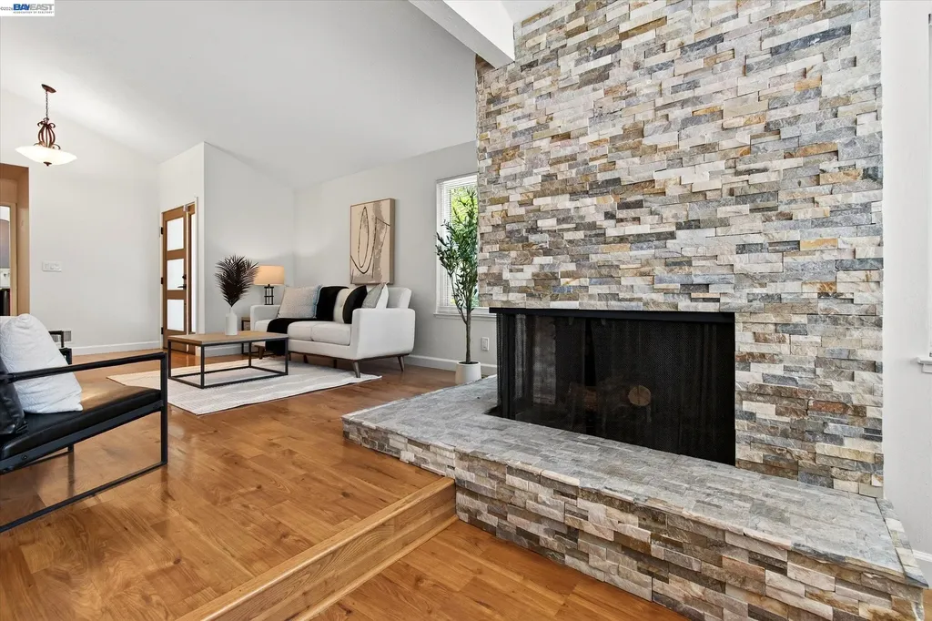 22 Jib Court Pleasant Hill CA 94523