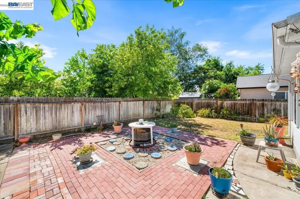 675 Alameda Drive Livermore CA 94551