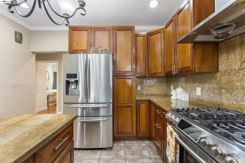 25 Regent Street San Francisco CA 94112