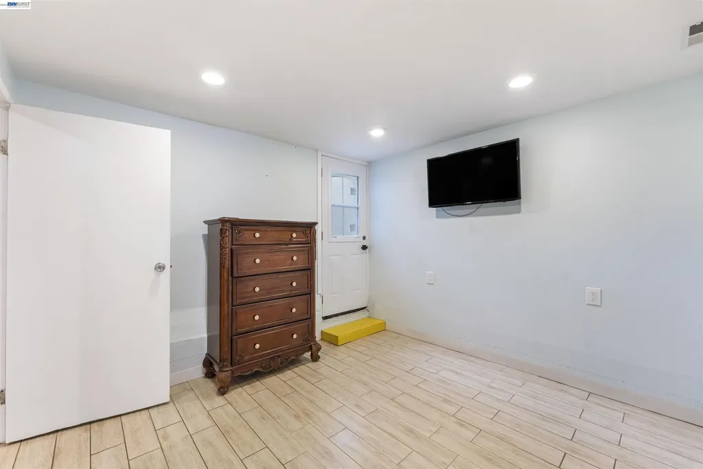 25 Regent Street San Francisco CA 94112