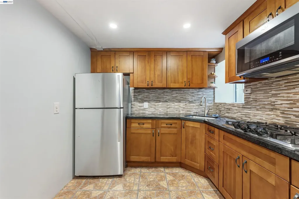 25 Regent Street San Francisco CA 94112