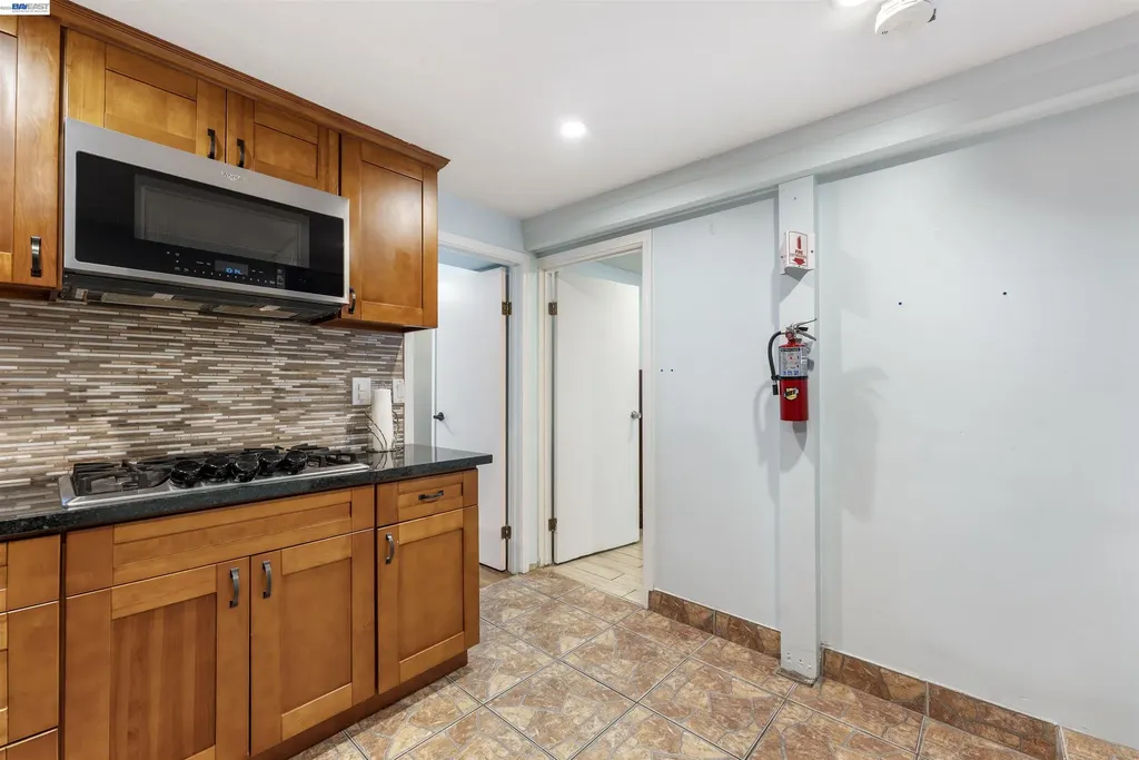 25 Regent Street San Francisco CA 94112