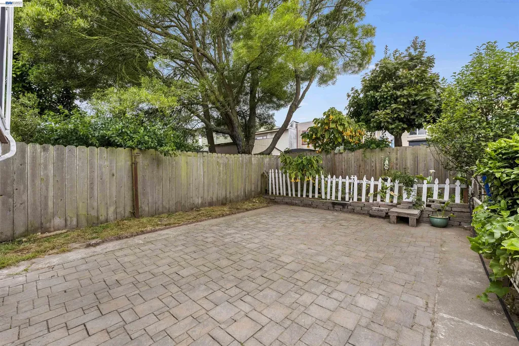 25 Regent Street San Francisco CA 94112