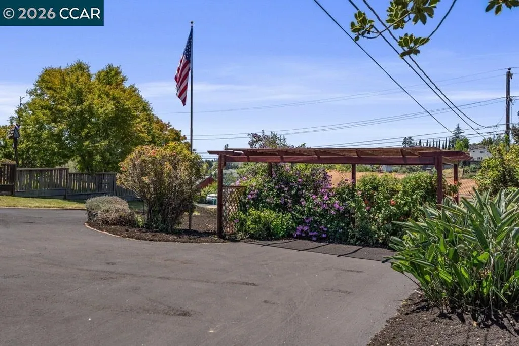 17786 Parker Road Castro Valley CA 94546