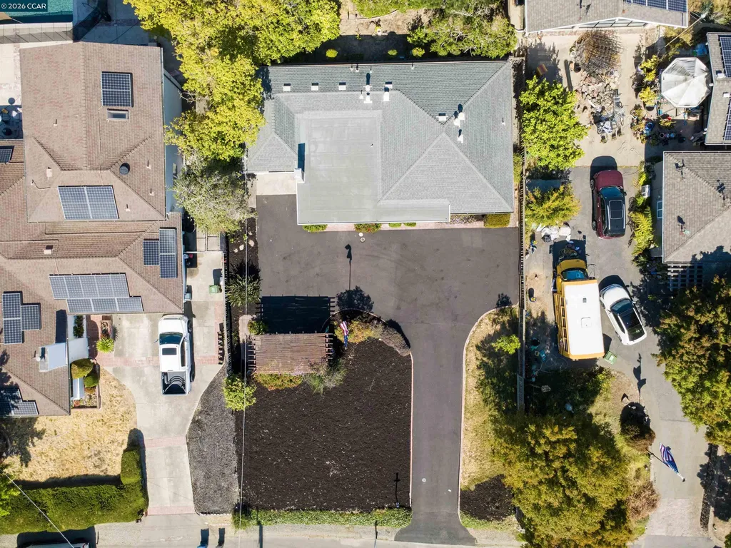 17786 Parker Road Castro Valley CA 94546