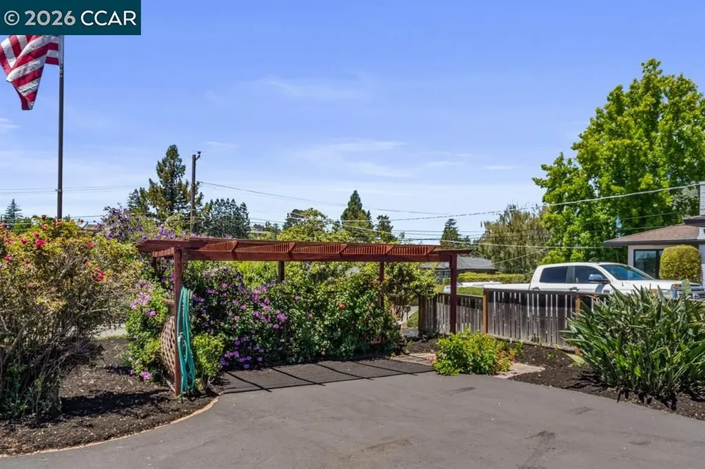 17786 Parker Road Castro Valley CA 94546