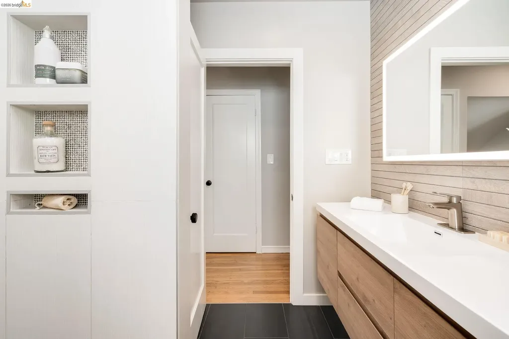 557 Lexington Avenue El Cerrito CA 94530