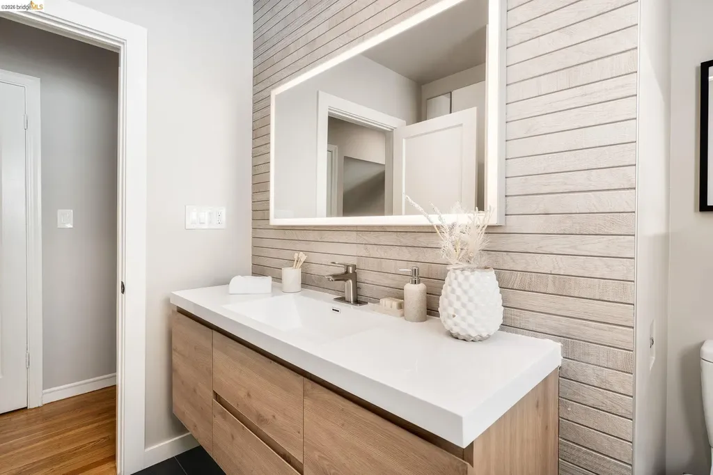 557 Lexington Avenue El Cerrito CA 94530