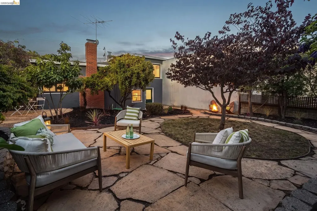 557 Lexington Avenue El Cerrito CA 94530