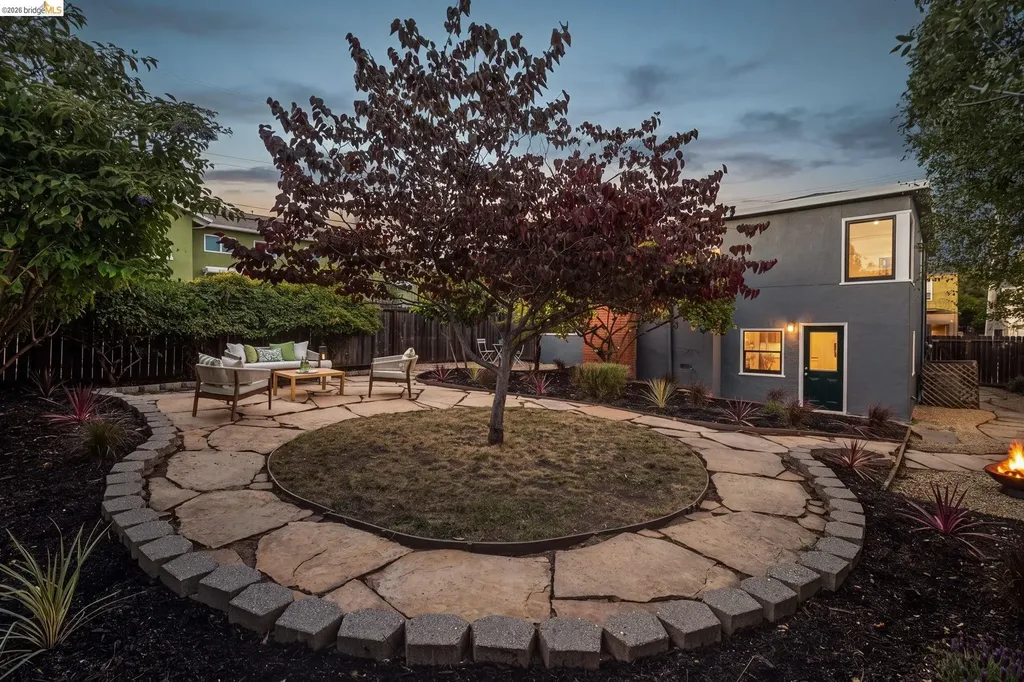 557 Lexington Avenue El Cerrito CA 94530