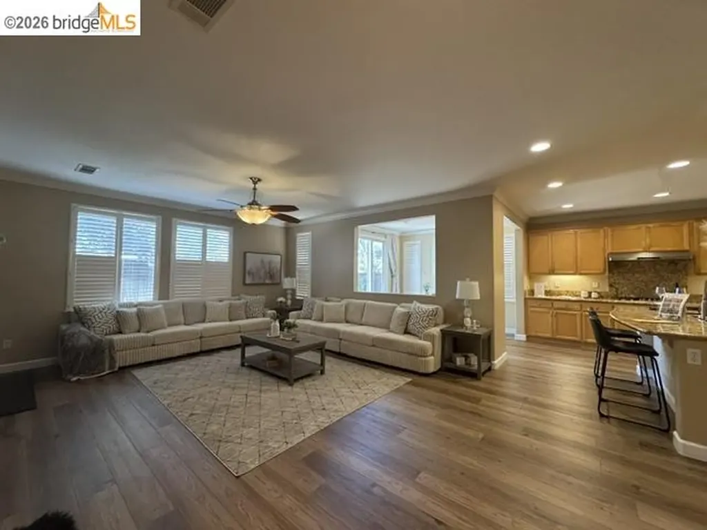 738 Solitude Drive Oakley CA 94561