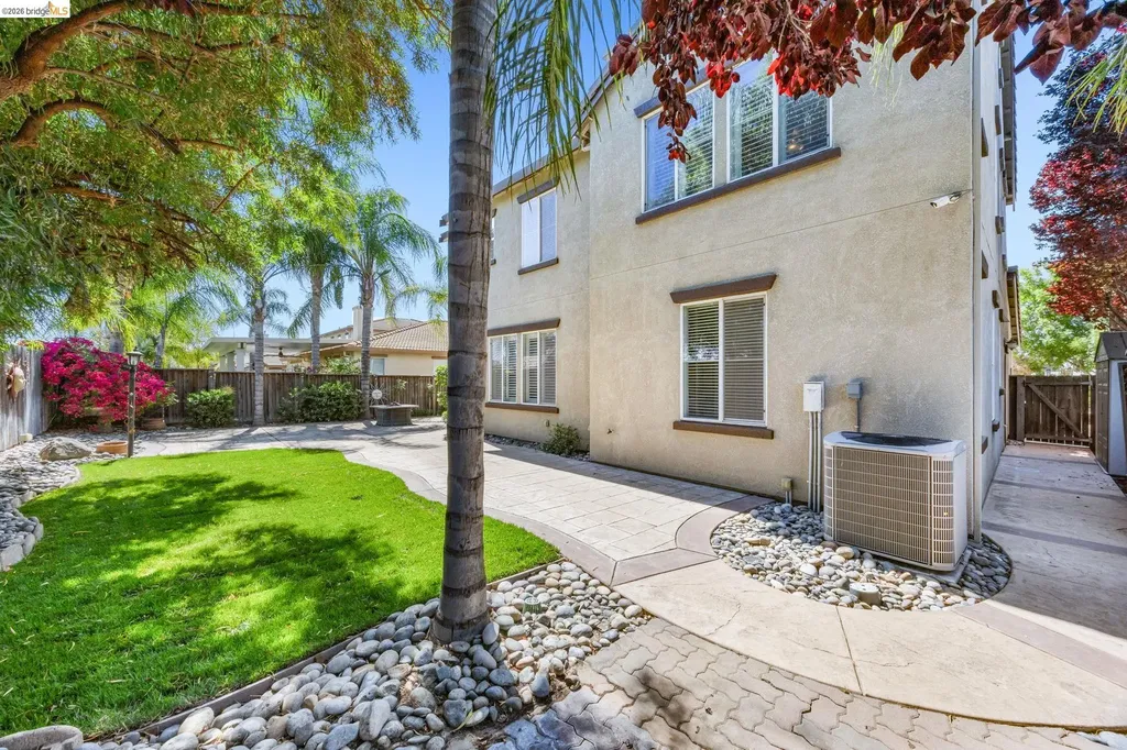 738 Solitude Drive Oakley CA 94561