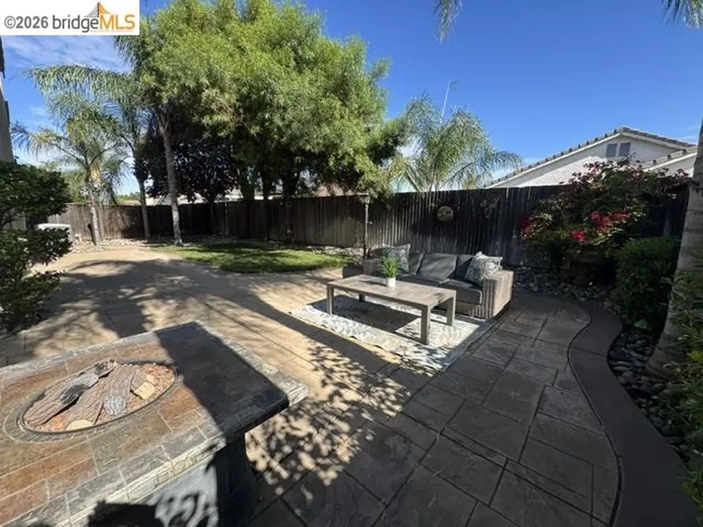 738 Solitude Drive Oakley CA 94561