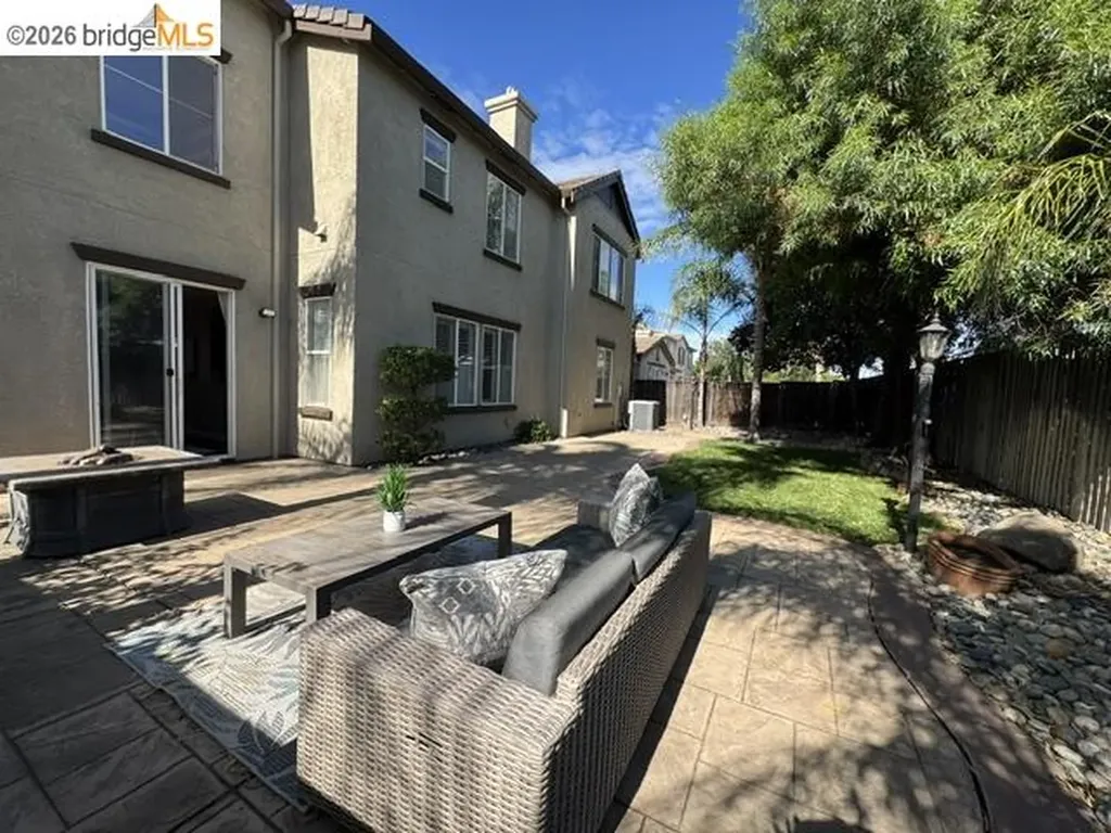 738 Solitude Drive Oakley CA 94561