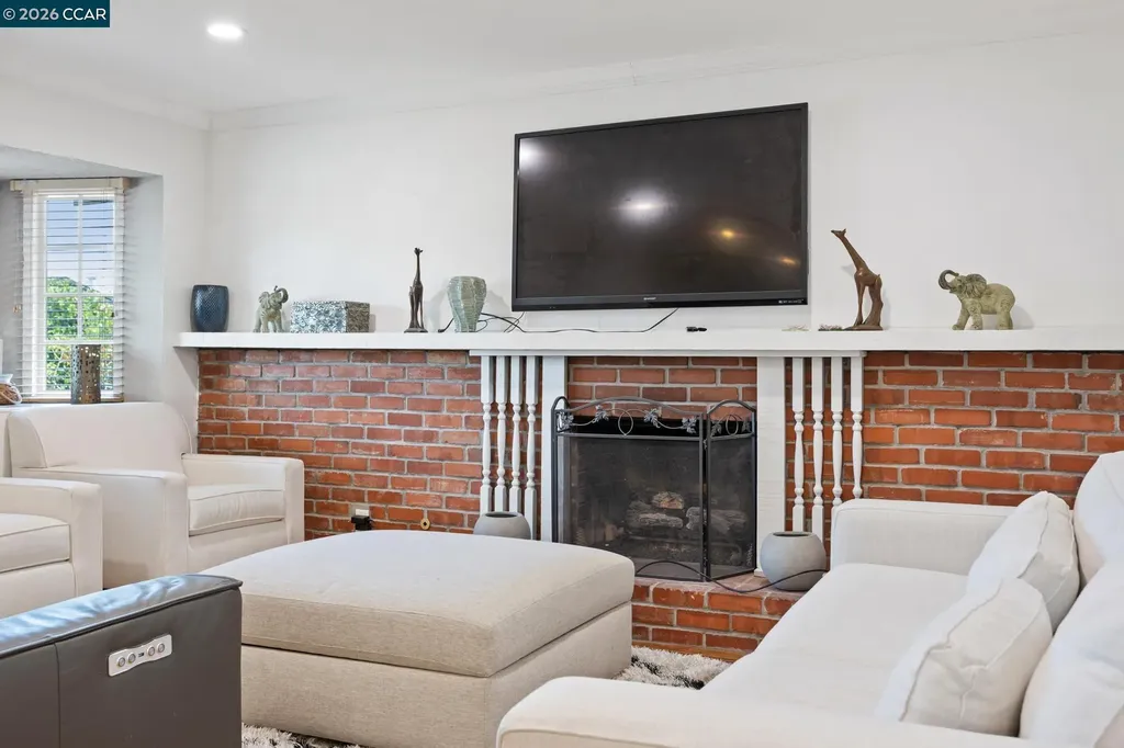 993 Argenta Court Pacheco CA 94553