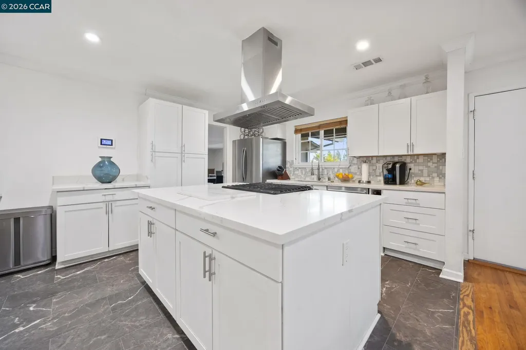 993 Argenta Court Pacheco CA 94553