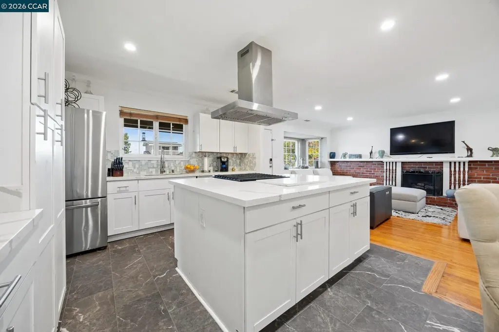 993 Argenta Court Pacheco CA 94553