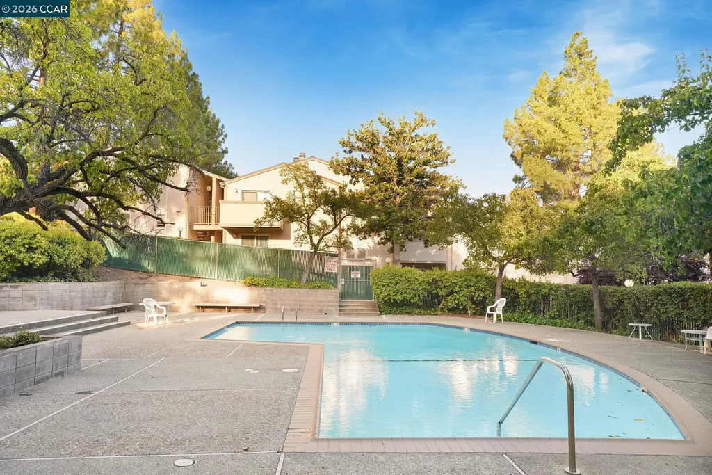 385 Camelback Road Pleasant Hill CA 94523