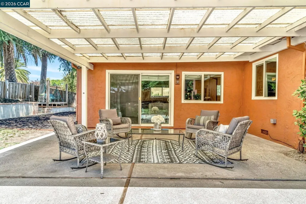 30 Mt. Emory Court Clayton CA 94517