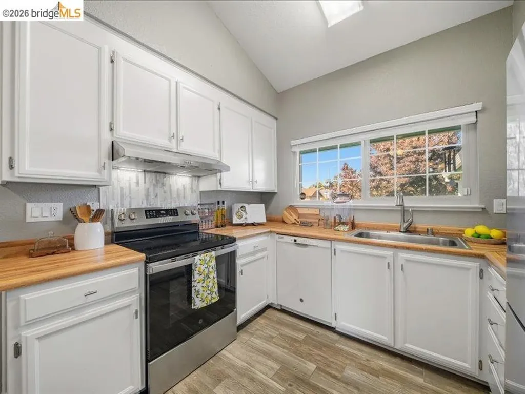 518 Bella Vista Drive Suisun City CA 94585