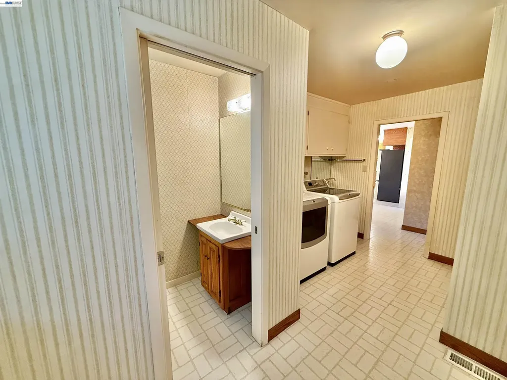 2164 Lakeview Drive San Leandro CA 94577