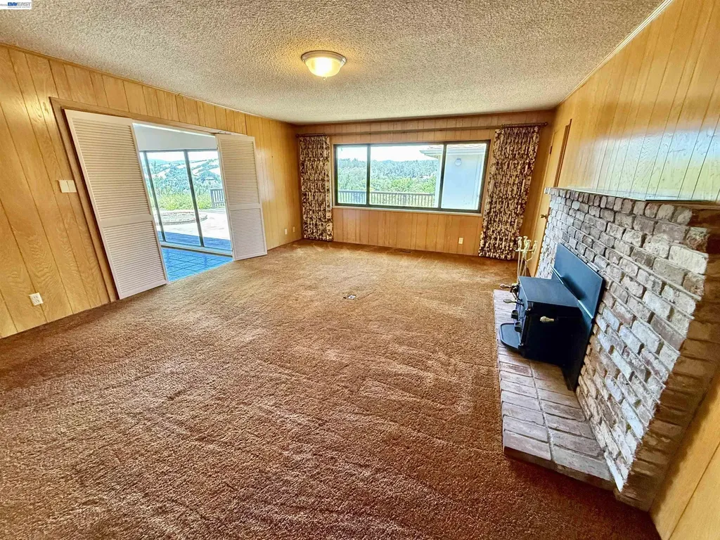 2164 Lakeview Drive San Leandro CA 94577