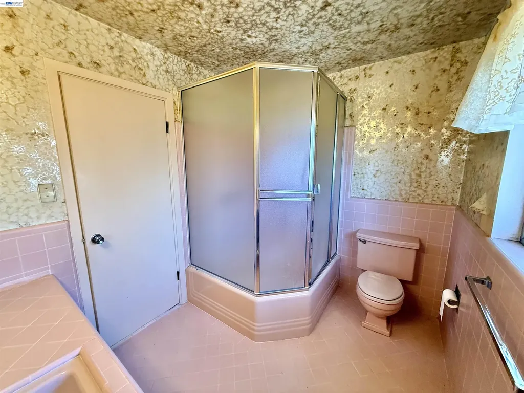 2164 Lakeview Drive San Leandro CA 94577