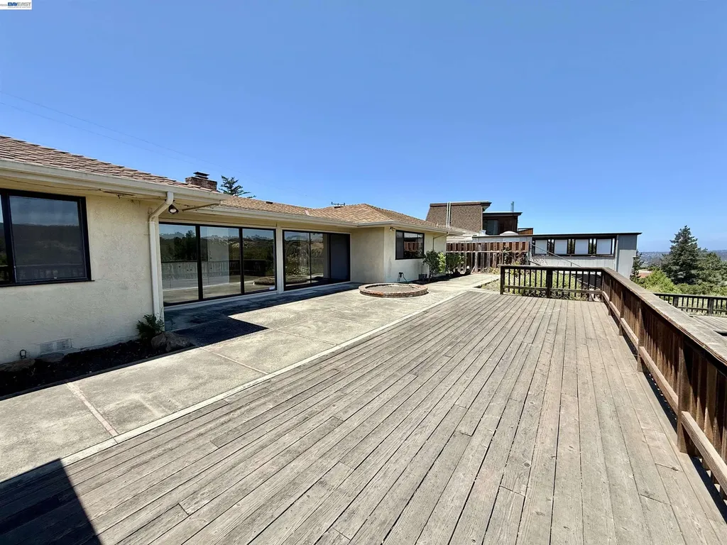 2164 Lakeview Drive San Leandro CA 94577