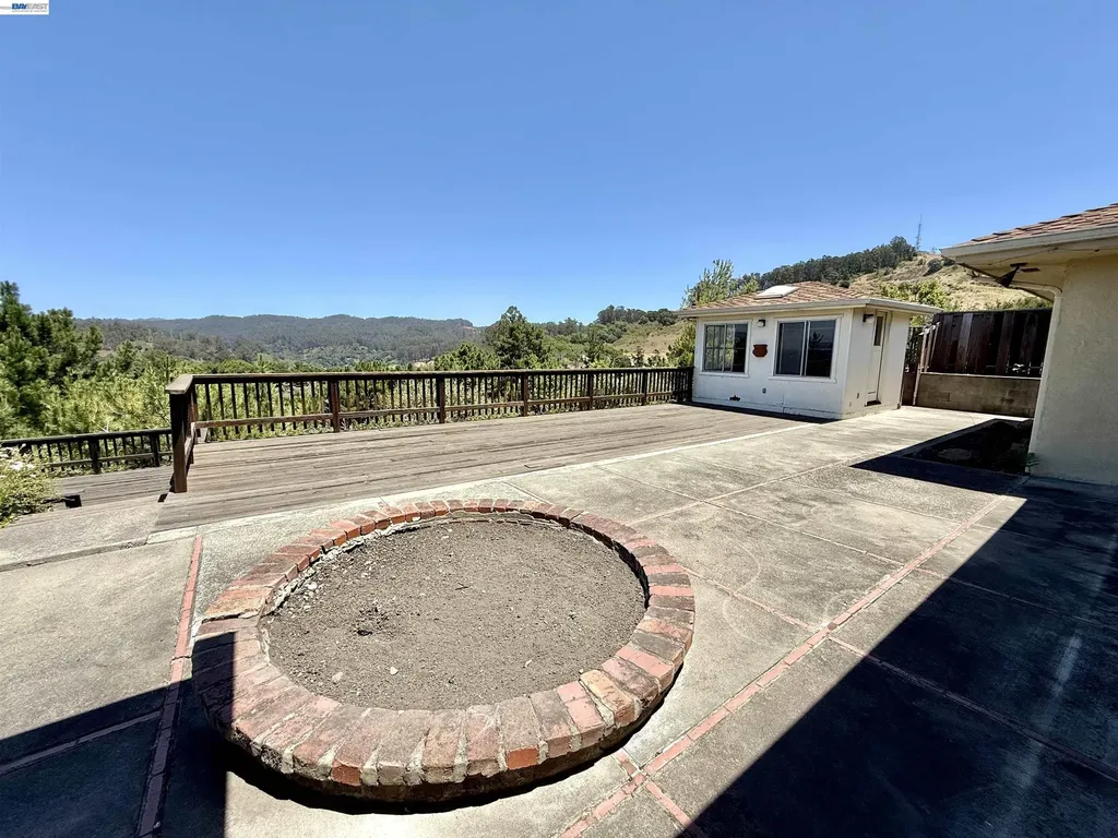 2164 Lakeview Drive San Leandro CA 94577