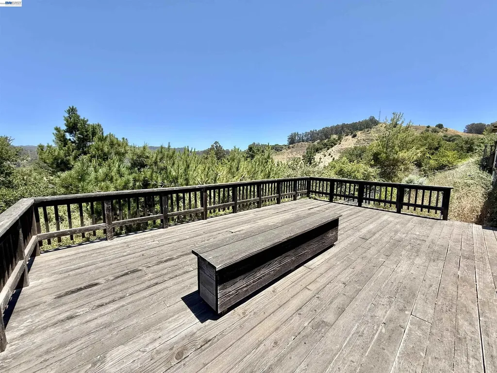 2164 Lakeview Drive San Leandro CA 94577