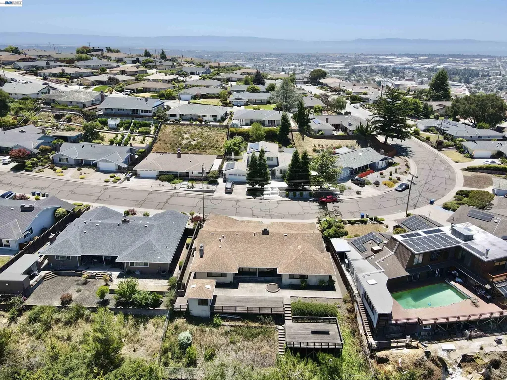 2164 Lakeview Drive San Leandro CA 94577