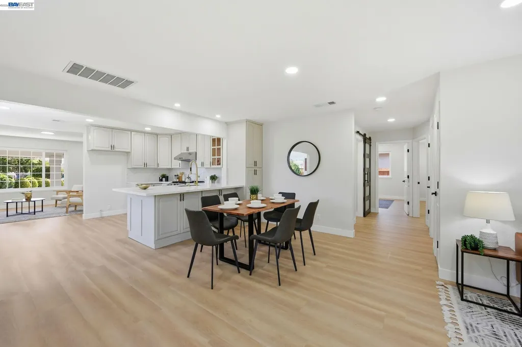 965 Collins Court Hayward CA 94544