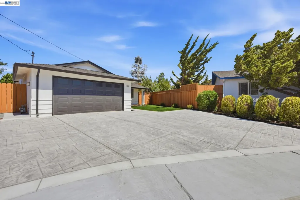 965 Collins Court Hayward CA 94544