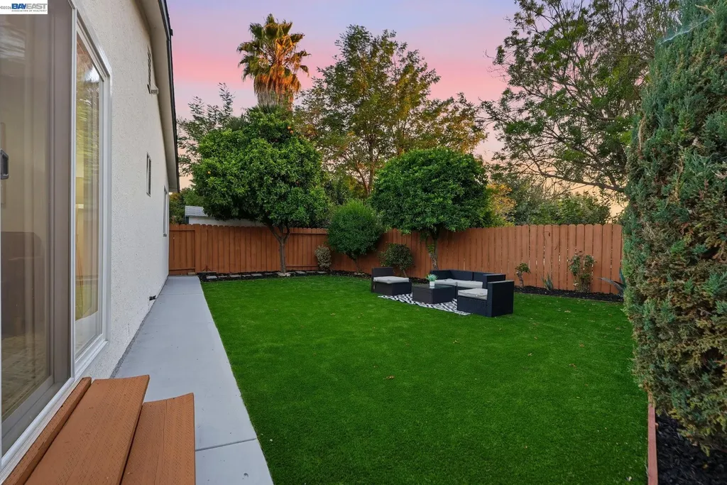 965 Collins Court Hayward CA 94544