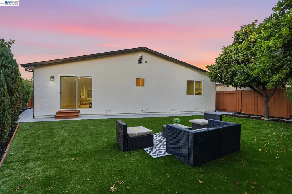 965 Collins Court Hayward CA 94544