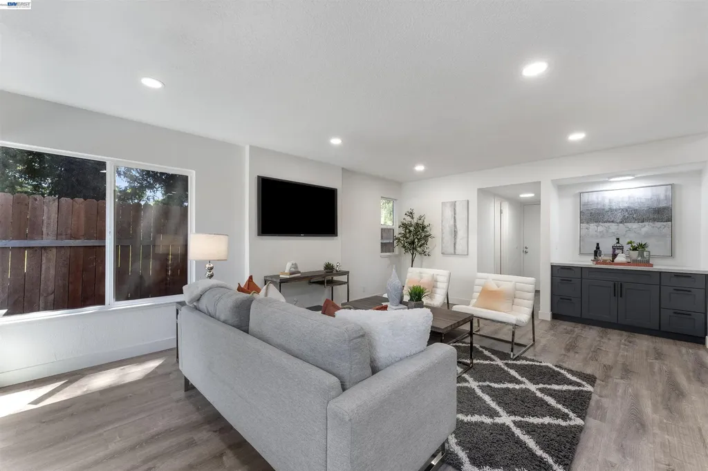 4216 Warbler Loop Fremont CA 94555