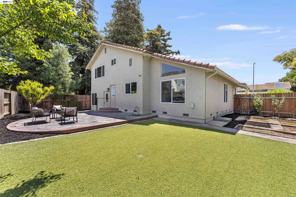 4216 Warbler Loop Fremont CA 94555