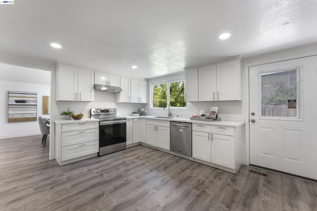 4216 Warbler Loop Fremont CA 94555