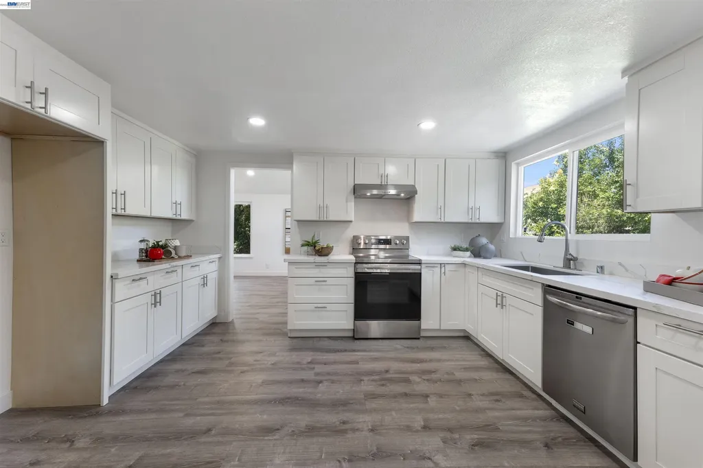 4216 Warbler Loop Fremont CA 94555