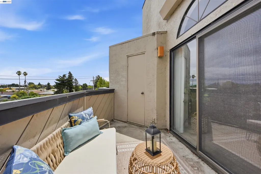 25930 Kay Avenue Hayward CA 94545