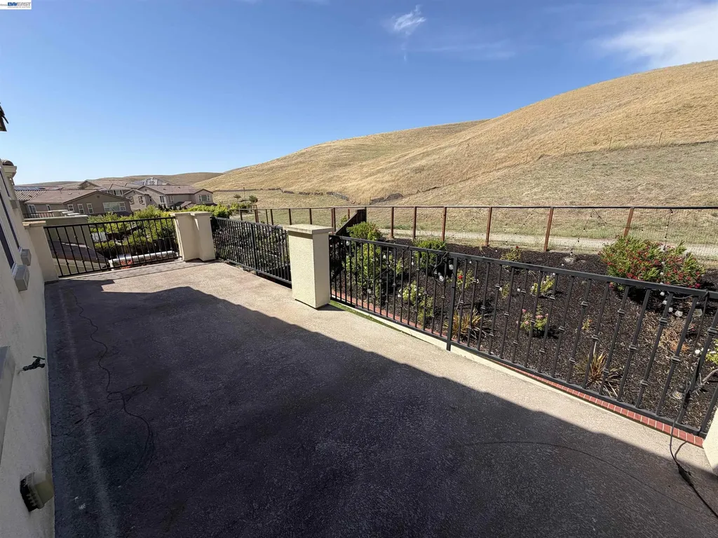 1695 Terracina Drive Dublin CA 94568